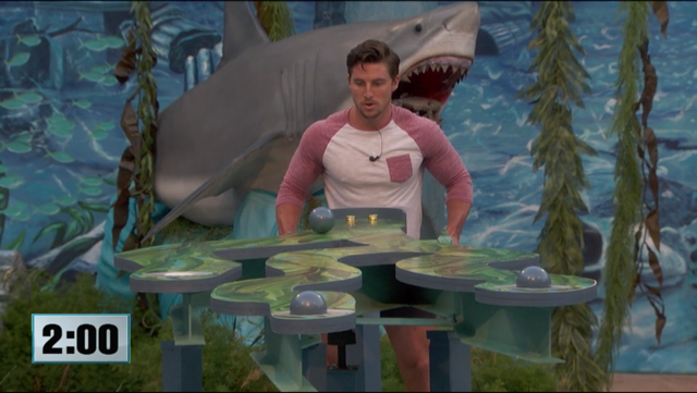 Brett playing in HOH