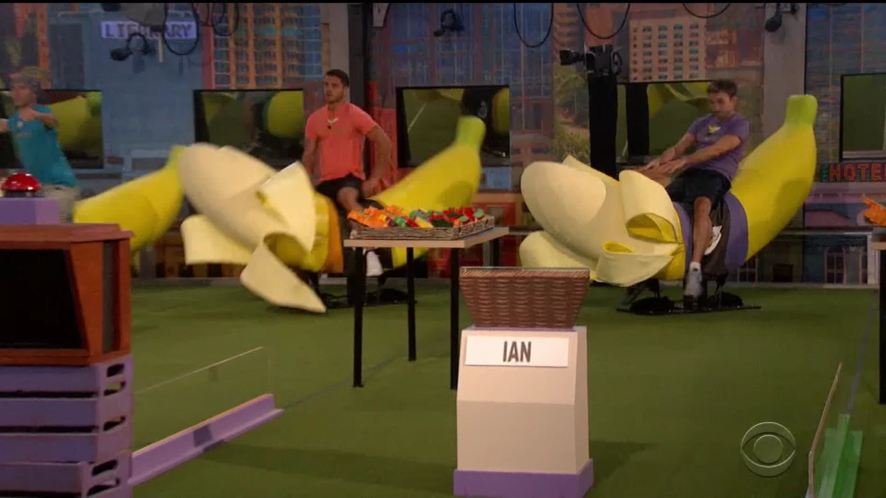 Cody and Ian on the POV bananas